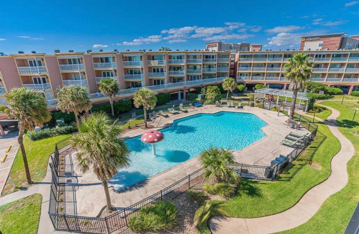 Beach Escape - Top Floor Ocean Views - Heated Pool - Seawall Blvd Γκάλβεστον Εξωτερικό φωτογραφία